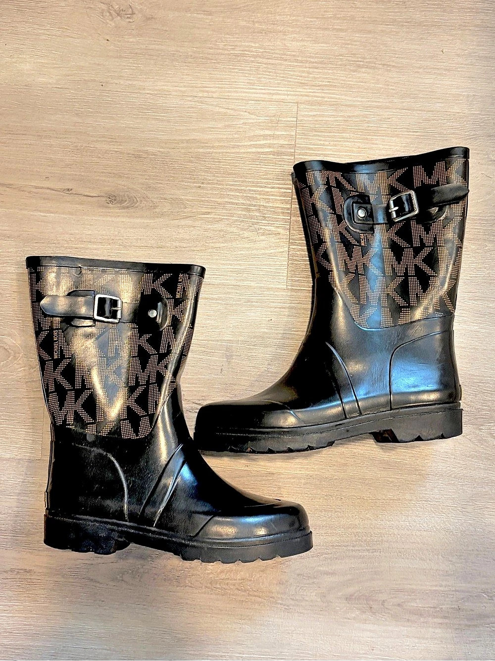 Women Michael Kors MK Logo Rain Boots in Black & Brown